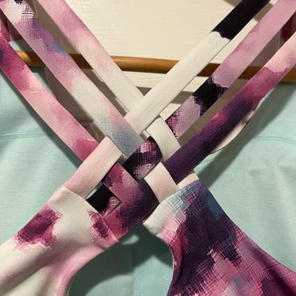 Lulu Lemon Colourful Sports Bra - Picture 8 of 11